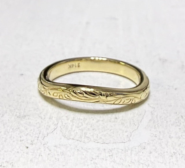 Frannie - 14k Yellow gold wedding band - Remaining balance