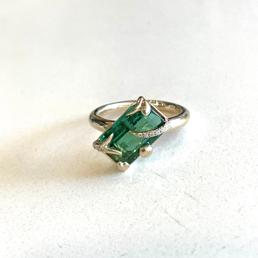 Katherine - 14k yellow gold vine ring - remaining